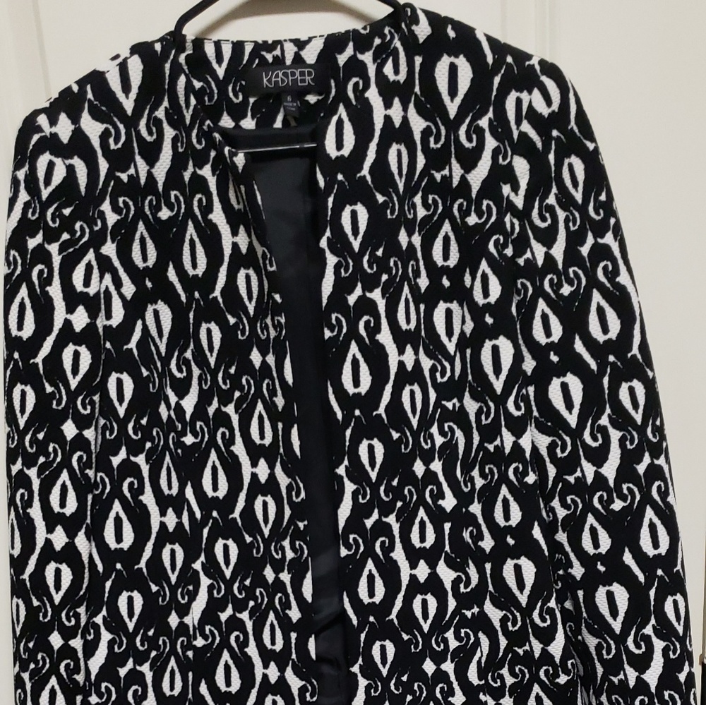 Black and While womens blazser